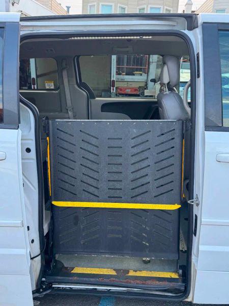 2015 Dodge Grand Caravan SE