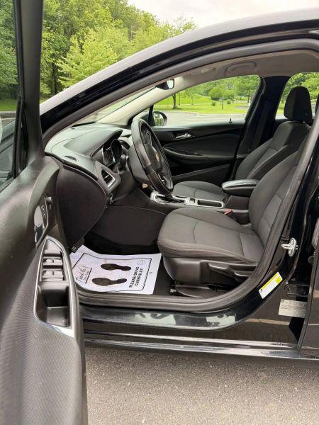 2017 Chevrolet Cruze LS Auto