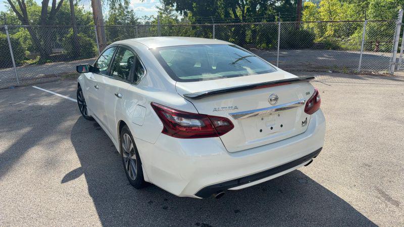 2017 Nissan Altima 2.5 SR
