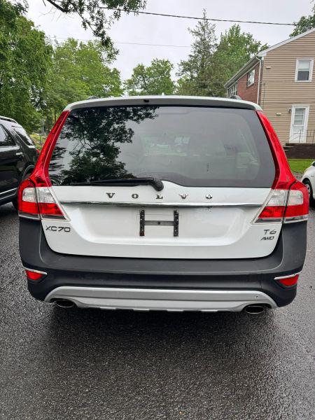 2015 Volvo XC70 T6 Platinum