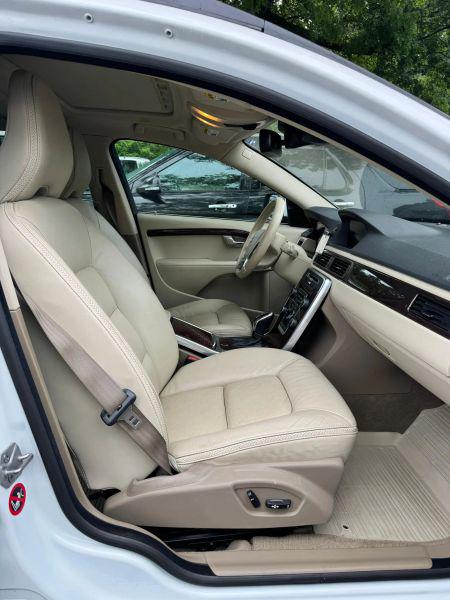 2015 Volvo XC70 T6 Platinum