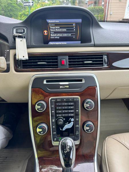 2015 Volvo XC70 T6 Platinum