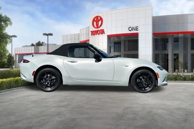 2019 Mazda MX-5 Sport