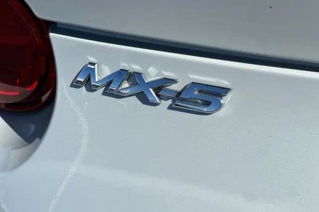 2019 Mazda MX-5 Sport