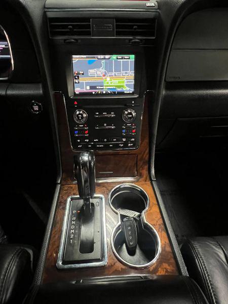 2015 Lincoln Navigator Base