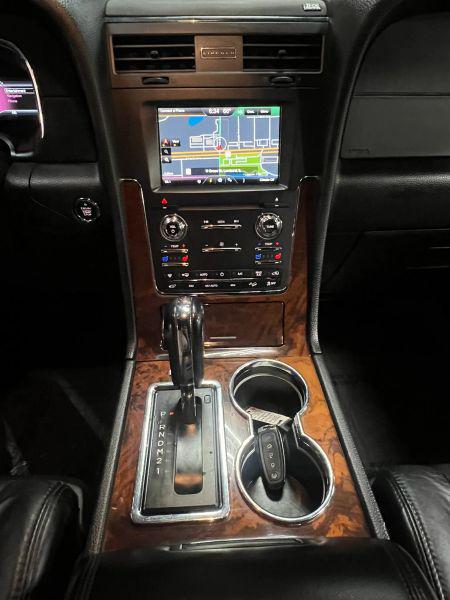 2015 Lincoln Navigator Base