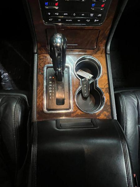2015 Lincoln Navigator Base