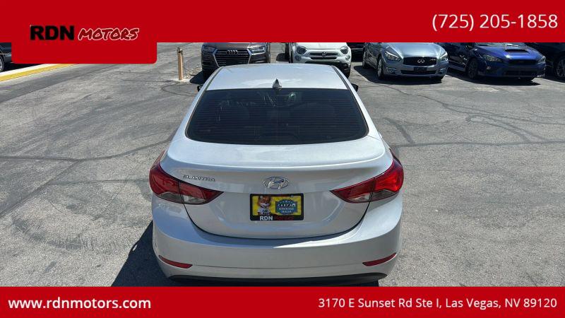 2015 Hyundai Elantra SE