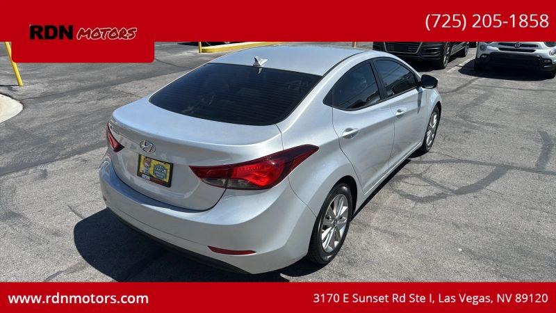 2015 Hyundai Elantra SE