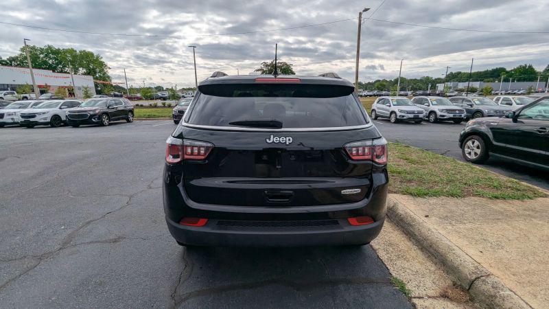 2018 Jeep Compass Latitude FWD