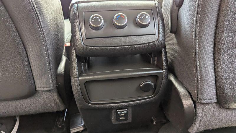 2016 GMC Acadia SLE-2