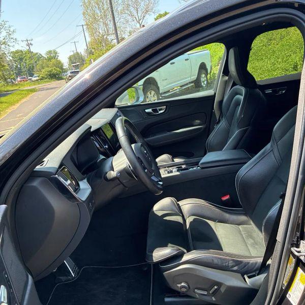 2019 Volvo XC60 T6 R-Design