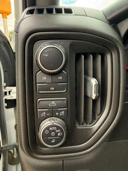 2020 Chevrolet Silverado 2500HD 4WD Crew Cab Standard Bed Custom