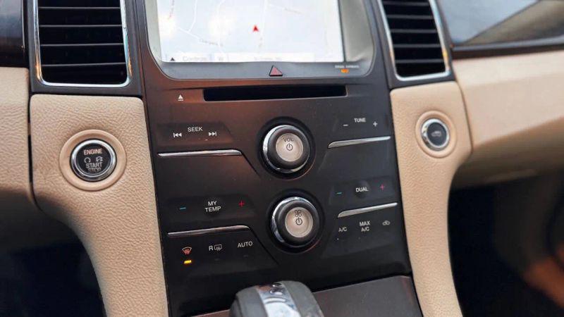 2016 Ford Taurus Limited