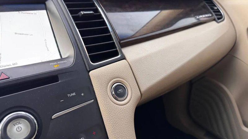 2016 Ford Taurus Limited