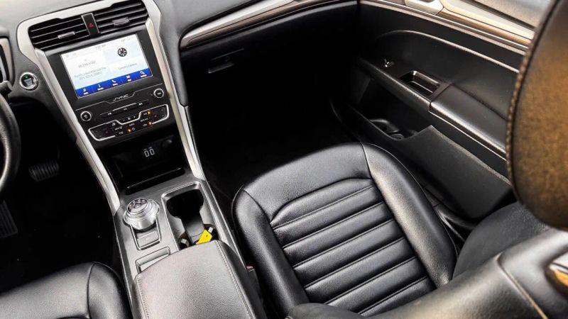 2020 Ford Fusion SEL