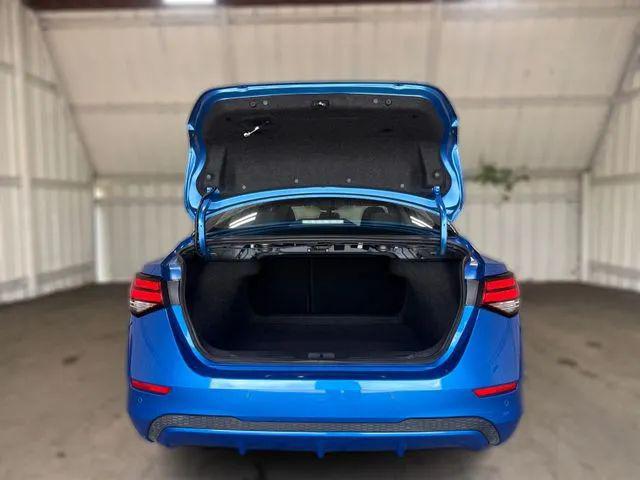 2024 Nissan Sentra SV Xtronic CVT