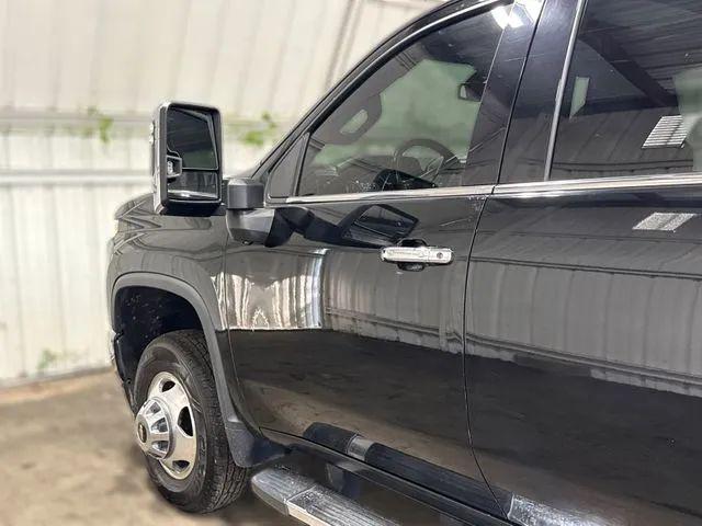 2022 Chevrolet Silverado 3500HD 4WD Crew Cab Long Bed High Country