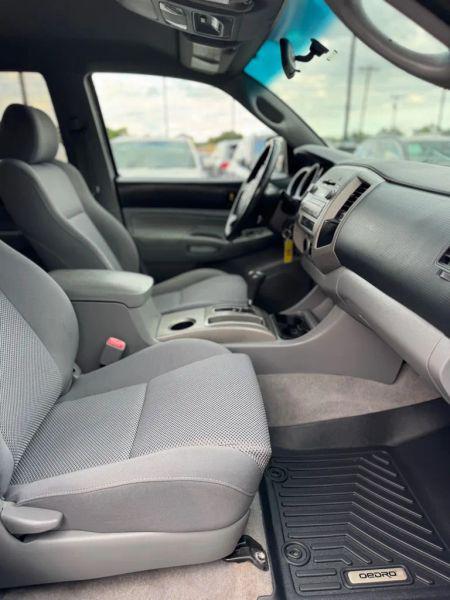 2005 Toyota Tacoma Base V6