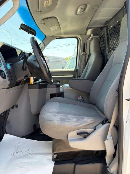 2013 Ford E-150 Base