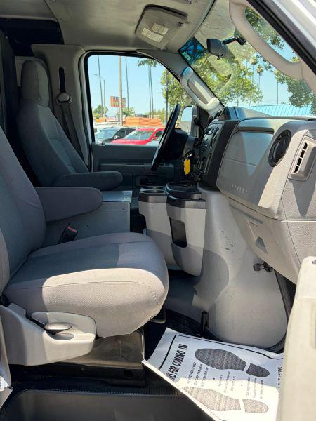 2013 Ford E-150 Base