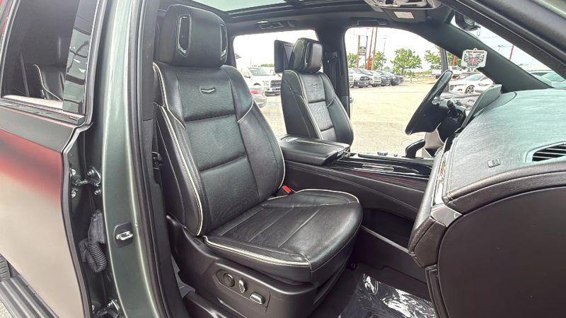 2023 Cadillac Escalade ESV 4WD Sport