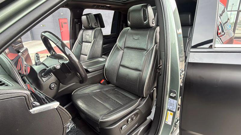 2023 Cadillac Escalade ESV 4WD Sport