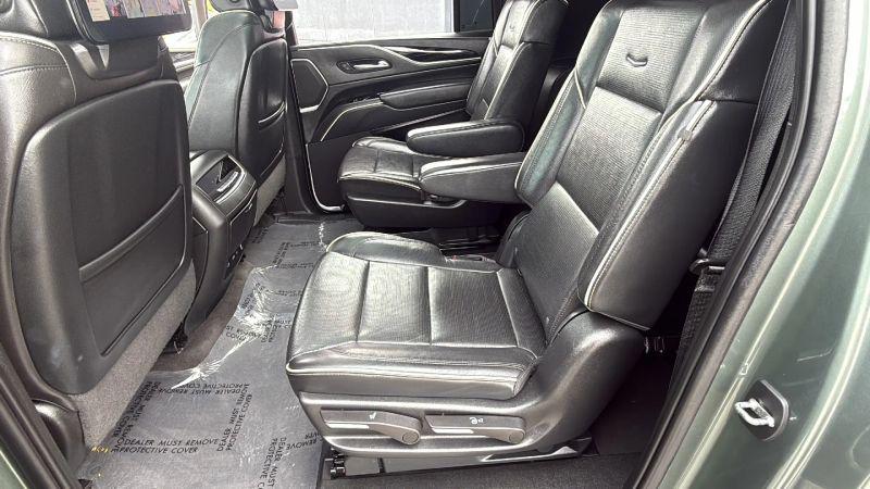 2023 Cadillac Escalade ESV 4WD Sport