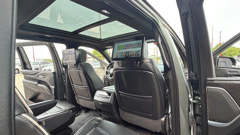 2023 Cadillac Escalade ESV 4WD Sport