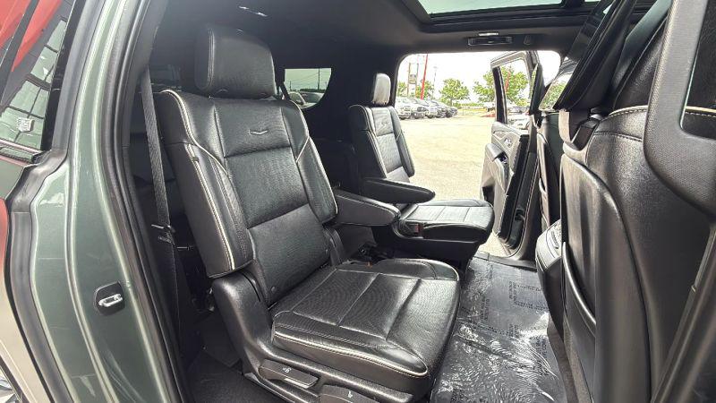 2023 Cadillac Escalade ESV 4WD Sport