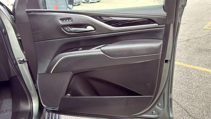 2023 Cadillac Escalade ESV 4WD Sport