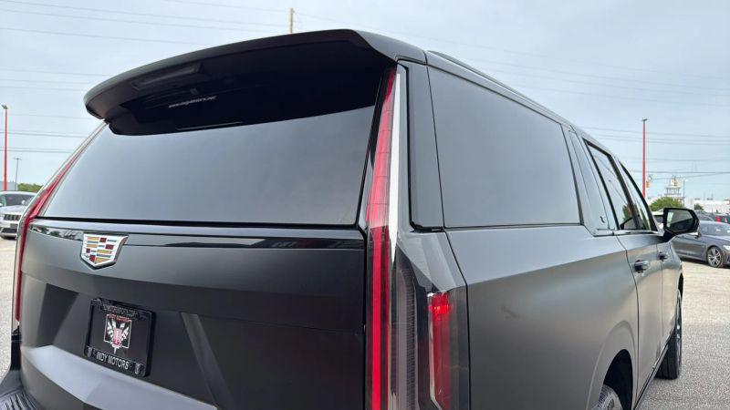 2023 Cadillac Escalade ESV 4WD Sport