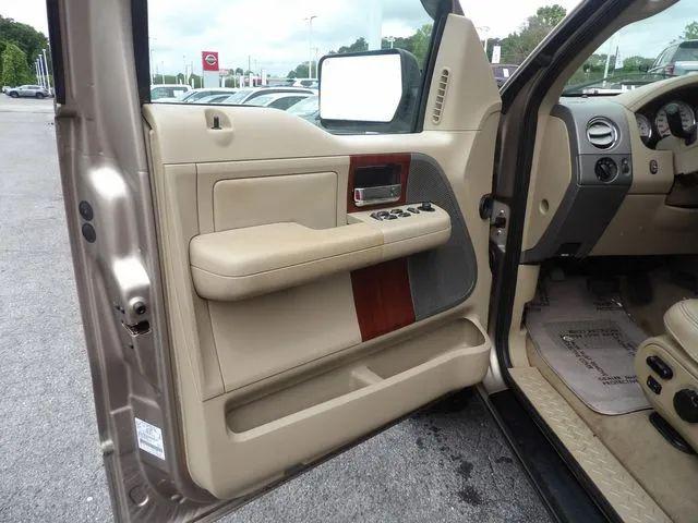 2005 Ford F-150 LARIAT
