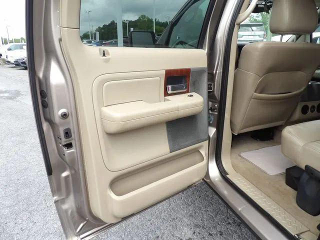 2005 Ford F-150 LARIAT