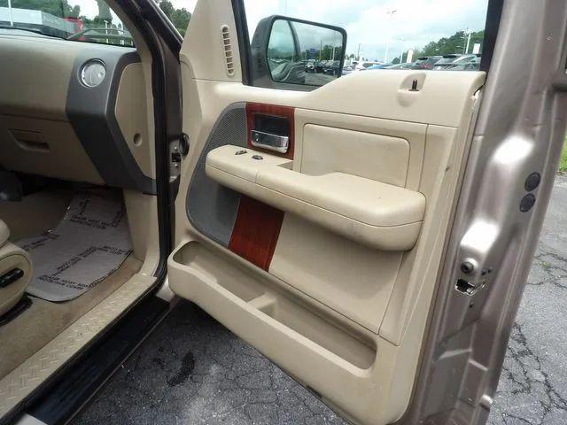 2005 Ford F-150 LARIAT