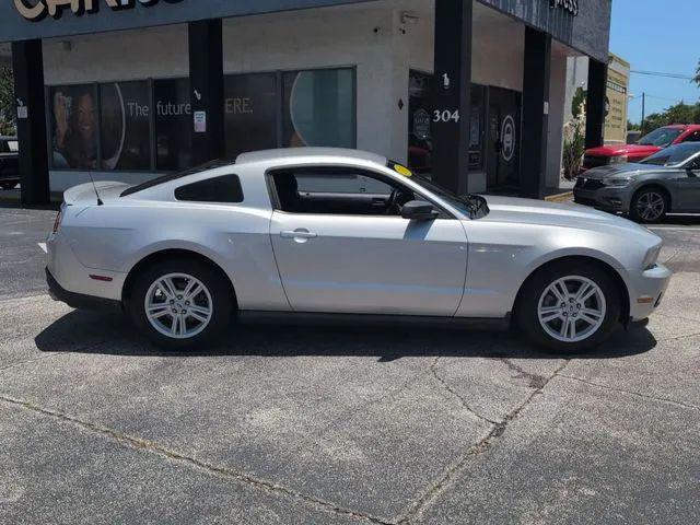 2012 Ford Mustang V6