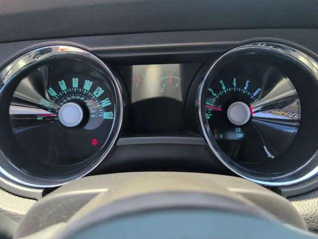 2012 Ford Mustang V6
