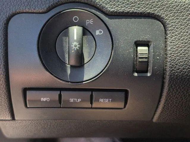 2012 Ford Mustang V6