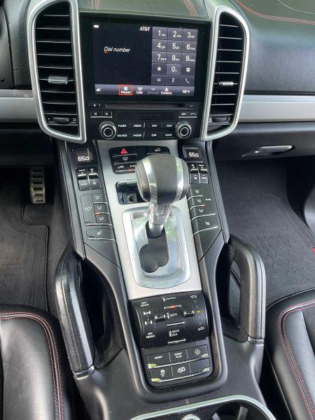 2017 Porsche Cayenne GTS