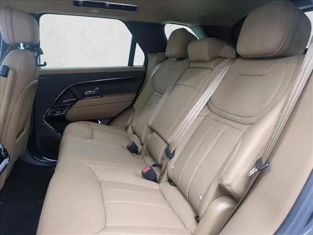 2026 Land Rover Range Rover Sport P360 SE