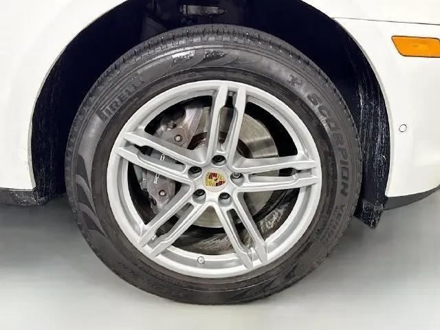 2023 Porsche Macan Macan