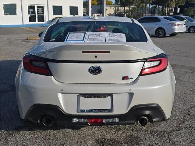 2025 Toyota GR86 Premium