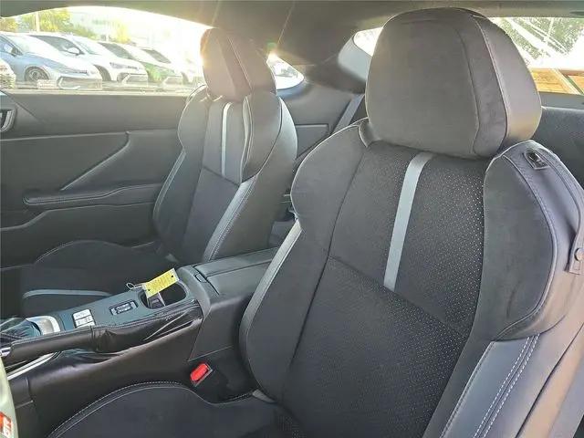 2025 Toyota GR86 Premium