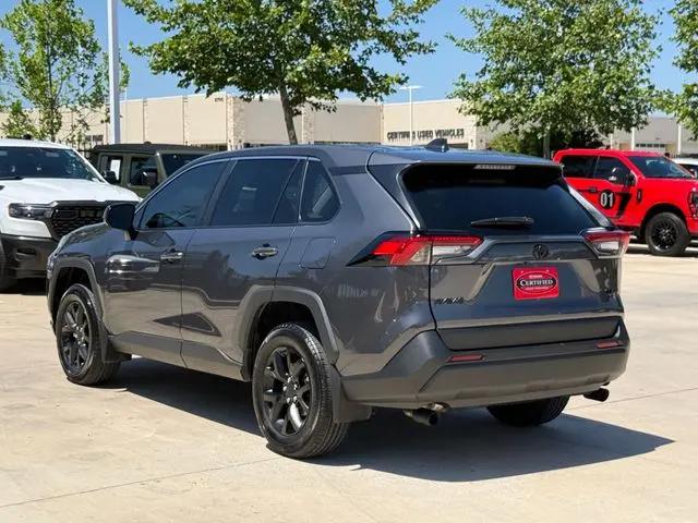 2025 Toyota RAV4 LE