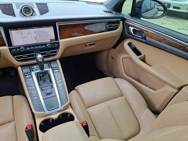 2021 Porsche Macan Macan