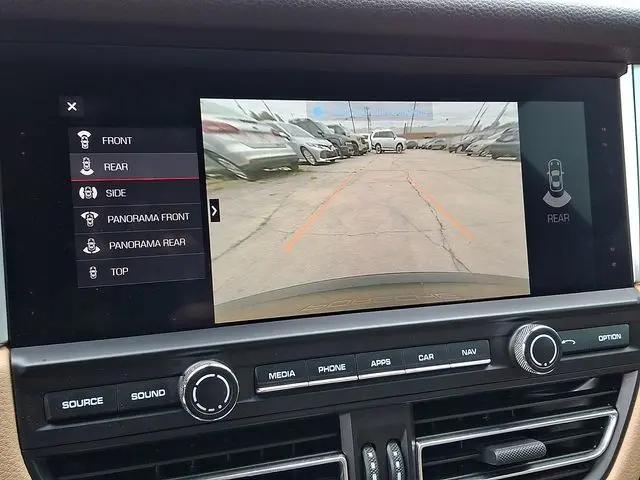 2021 Porsche Macan Macan