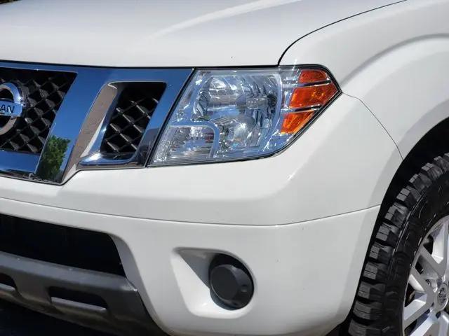 2021 Nissan Frontier Crew Cab SV 4x4