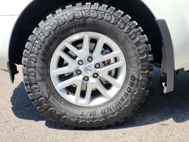 2021 Nissan Frontier Crew Cab SV 4x4