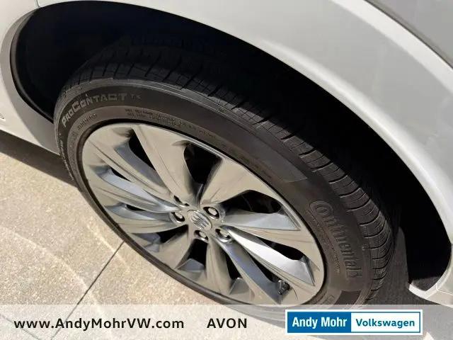 2024 Buick NV Avenir FWD