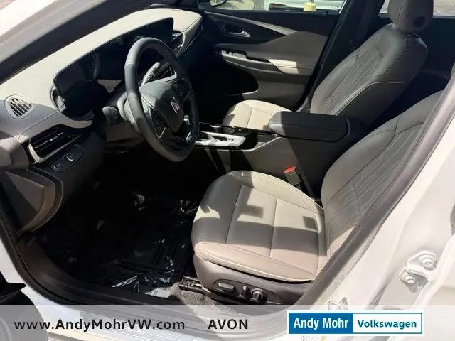 2024 Buick NV Avenir FWD